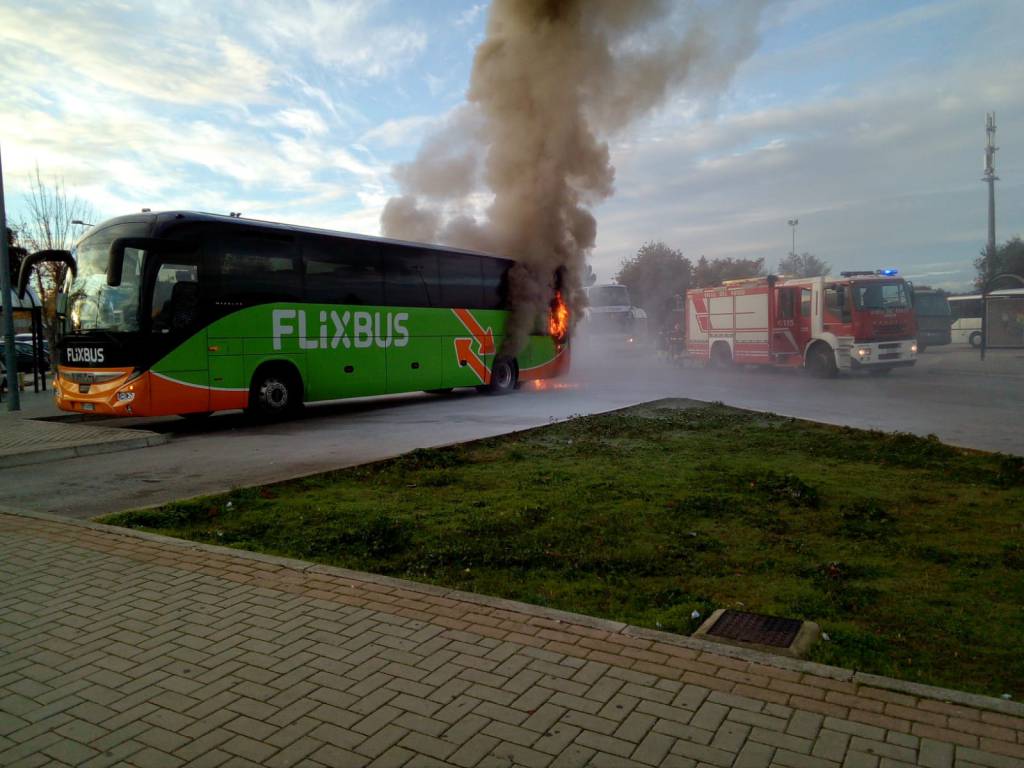 Bus Atm incendio