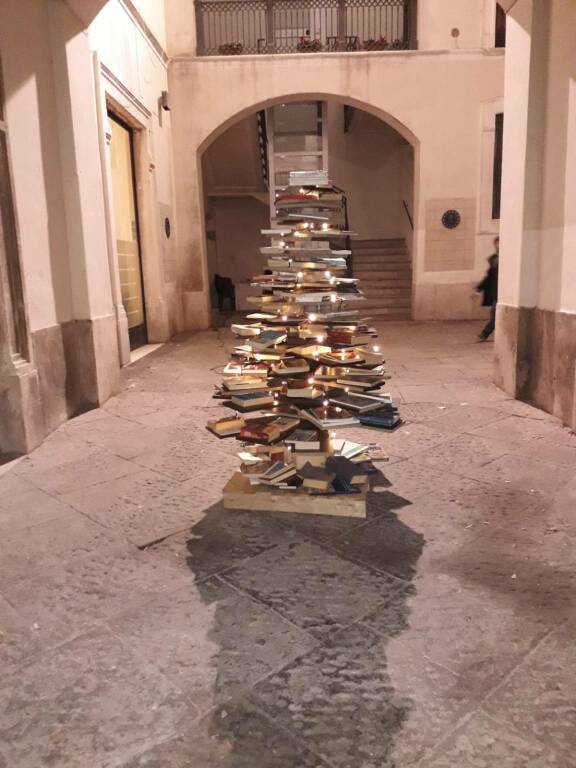 Albero di libri campomarino 