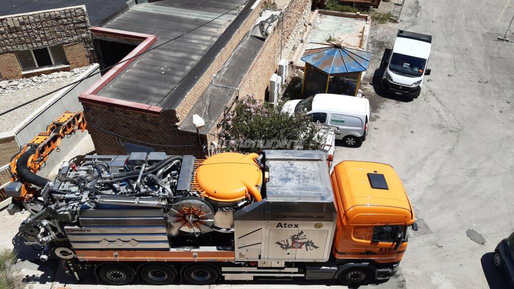 Autospurgo camion depuratore liquami porto Termoli Sida