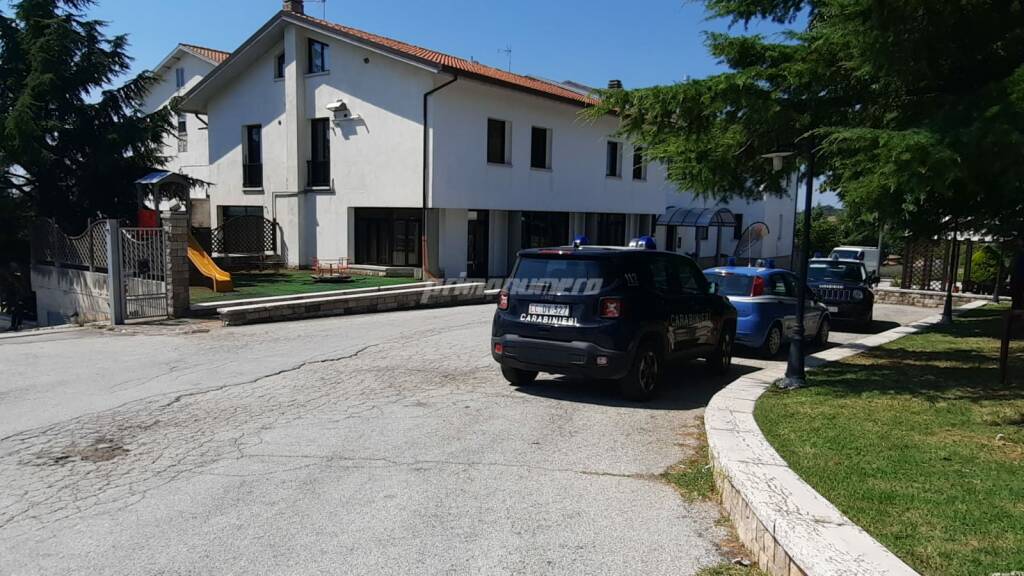 Centro di accoglienza Campolieto migranti tunisini polizia Guardia di Finanza