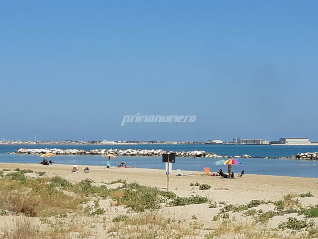 Ricucire La Spiaggia Di Rio Vivo Lavori Piu Vicini Per La Passeggiata