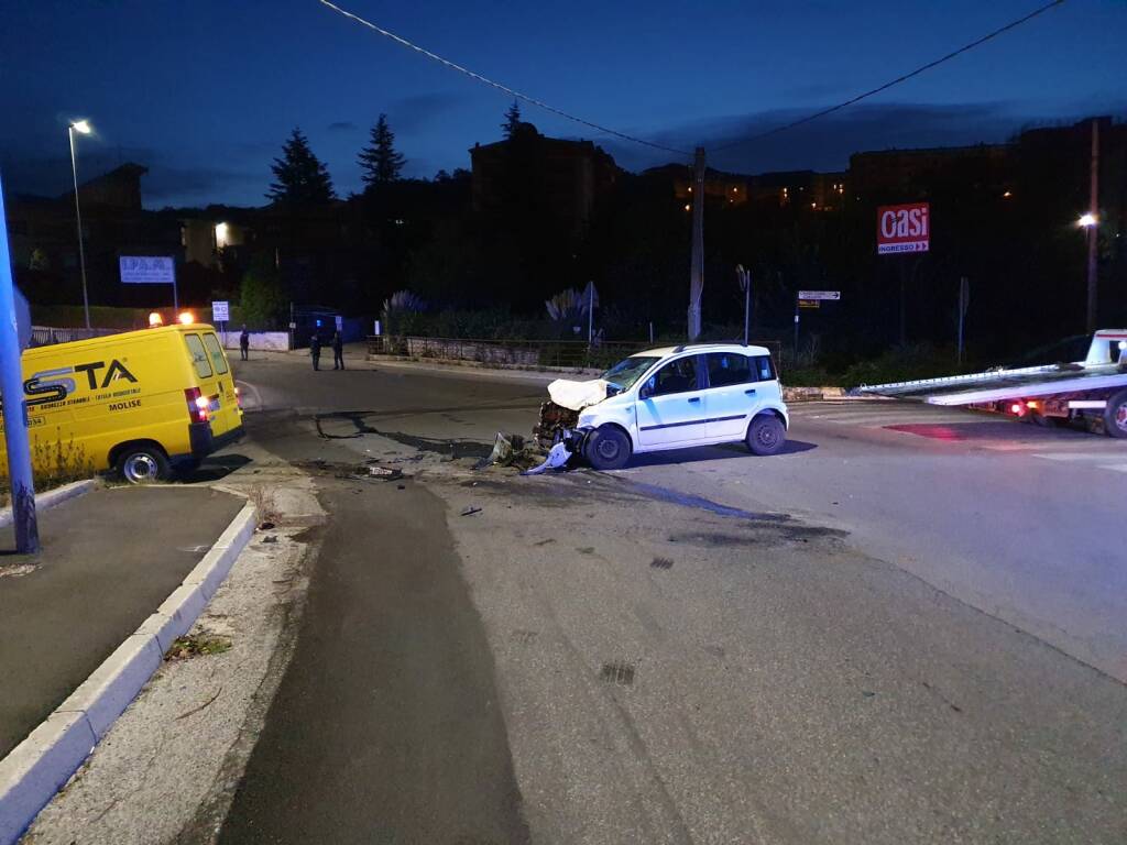 incidente via sant'antonio dei lazzari cb