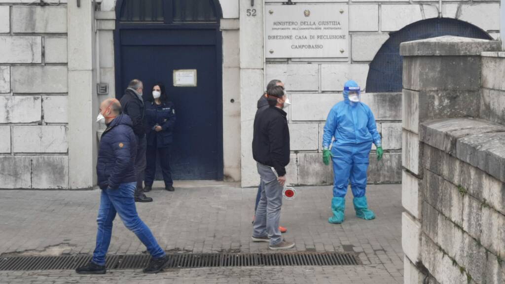 red zone blitz polizia antimafia carcere tute protettive campobasso