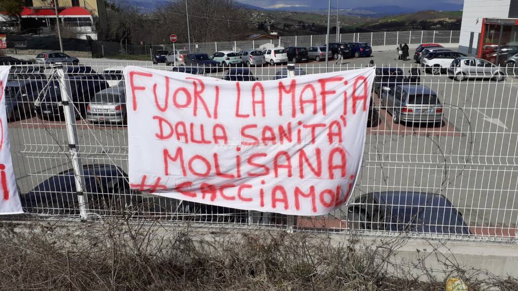 Protesta sanità Consiglio regionale 16 marzo 2021