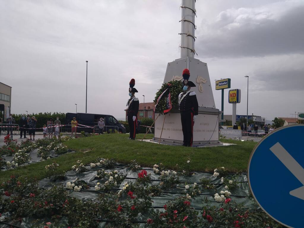 Campobasso cerimonia inaugurazione monumento Arma dei Carabinieri