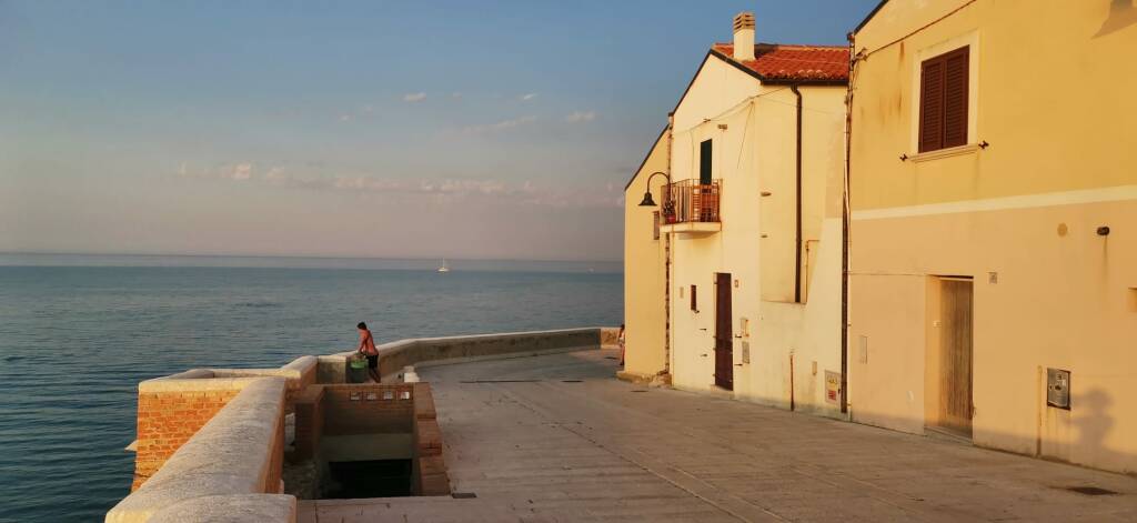 paese vecchio borgo muraglione mare termoli 