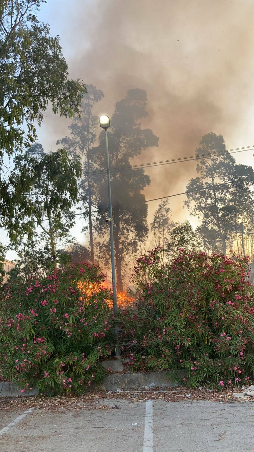 Incendio vicino alla Esso km 546