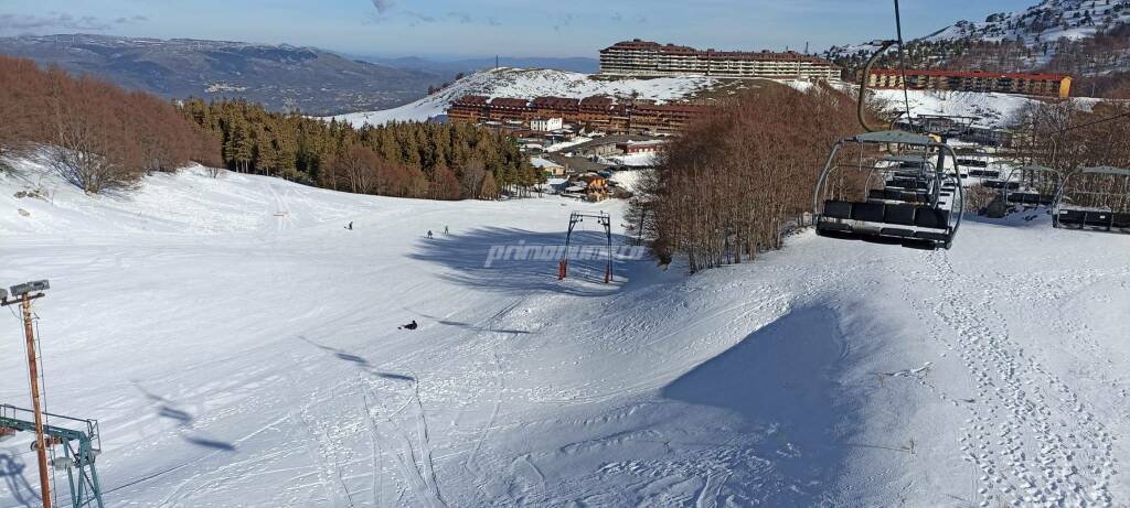 A Campitello si torna a sciare dopo 2 anni. Apre un impianto, altri in  manutenzione