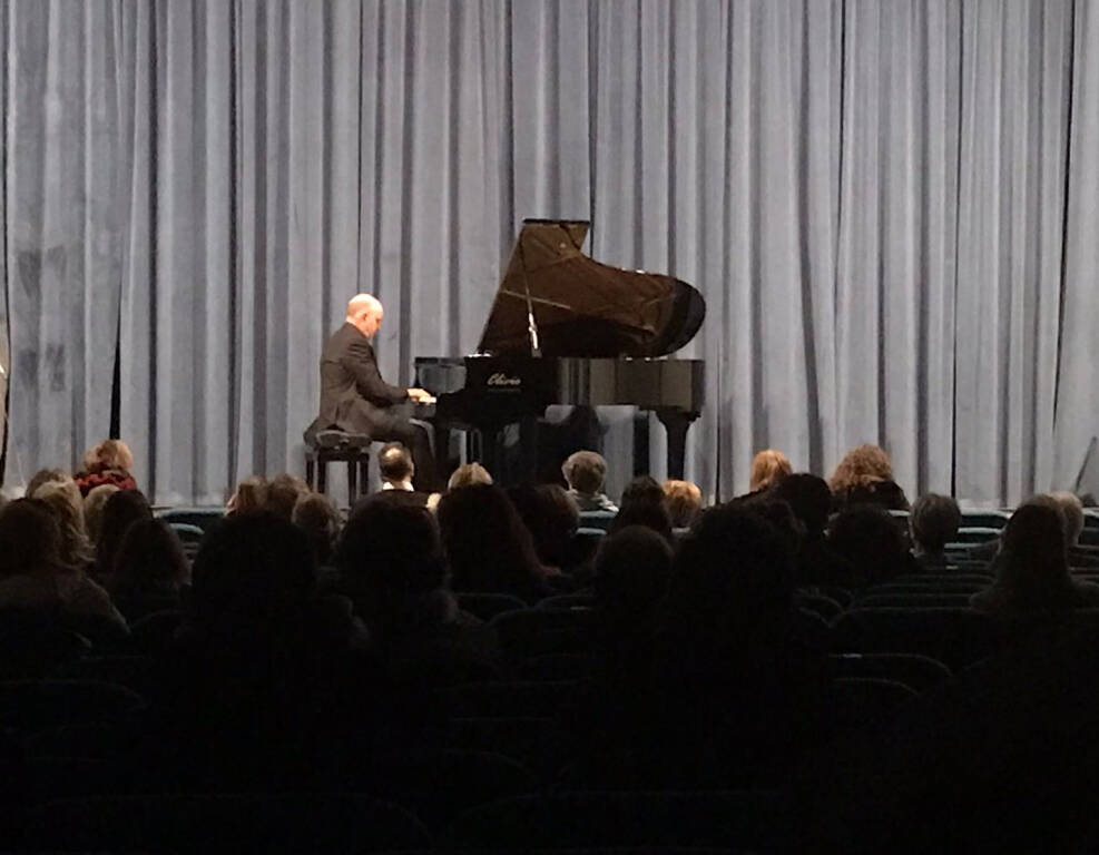 pianista camicia concerto termolimusica