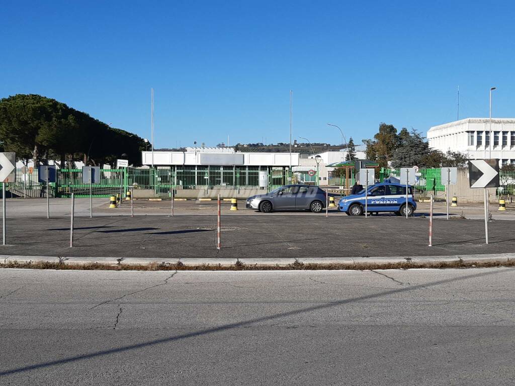 Fiat stellantis stabilimento fabbrica carabinieri digos