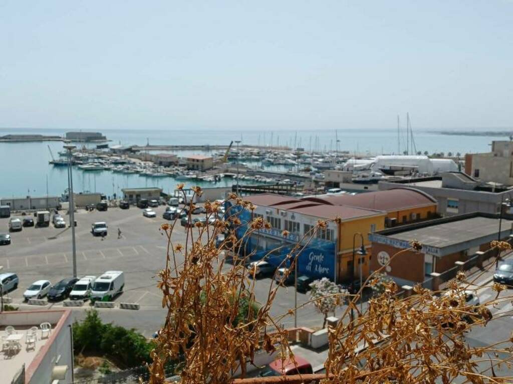 vista porto mercato ittico