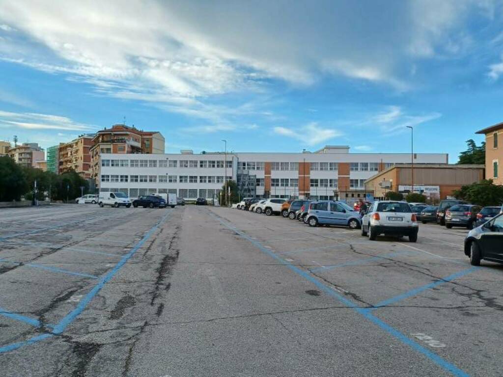 parcheggio piazza donatori sangue scientifico