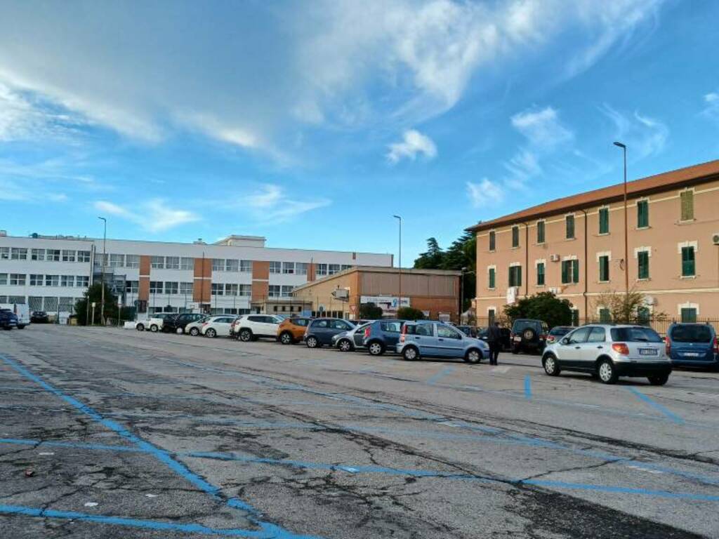 parcheggio piazza donatori sangue scientifico