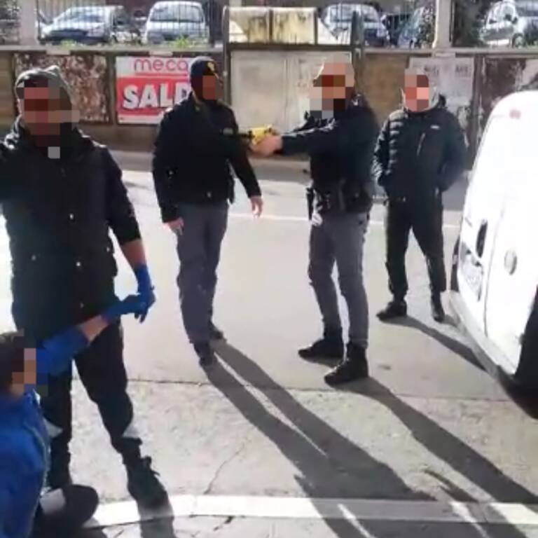 taser polizia vasto