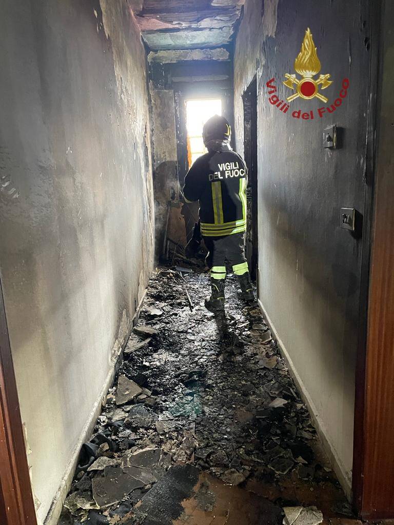 incendio casa montecilfone vigili