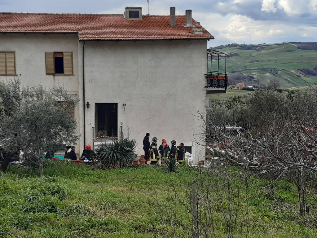 incendio casa montecilfone