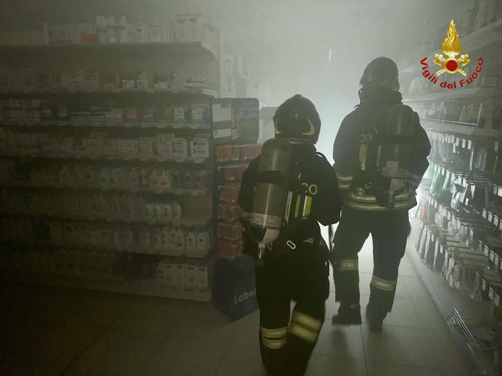 allarme fumo negozio isernia vigili fuoco