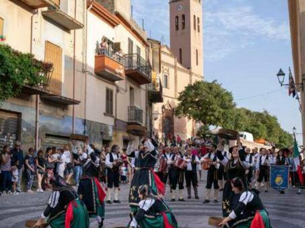 San Giovanni in Galdo, Mostra Internazionale del Folklore: suoni e ...