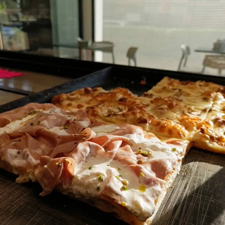 Pasticceria e pizzeria via stati uniti 