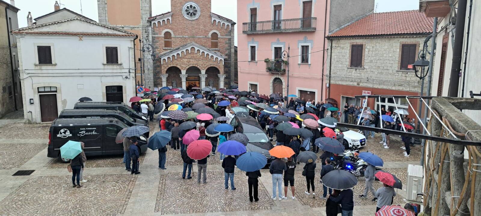 Funerali Gianluca De santis palata