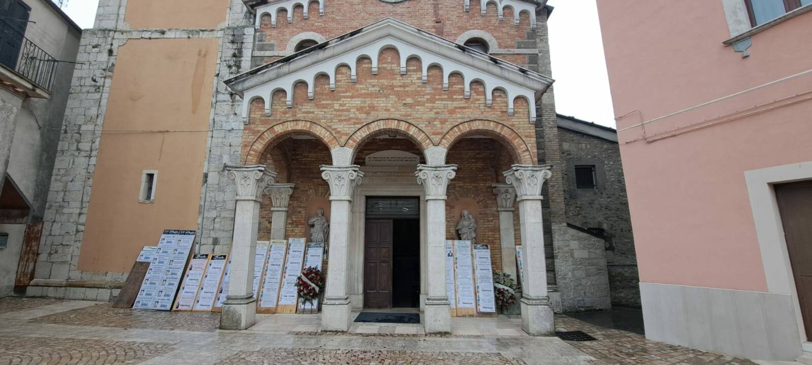 Funerali Gianluca De santis palata