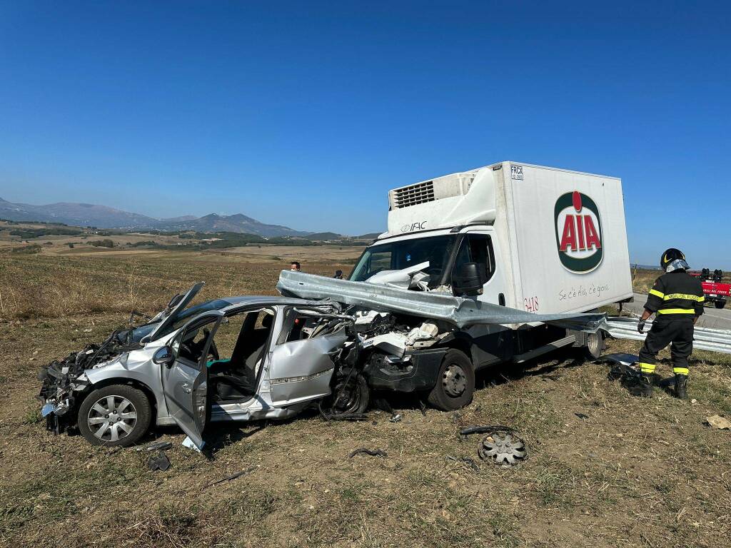 Incidente mortale fossaltina auto camion