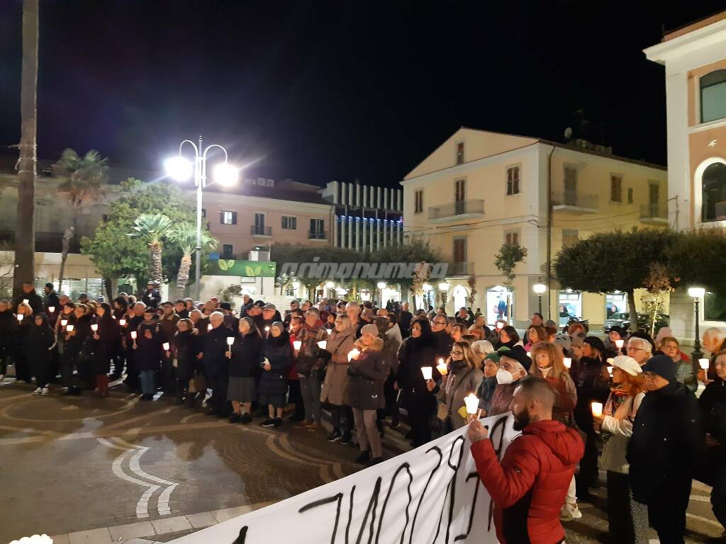 Fiaccolata contro l'emarginazione