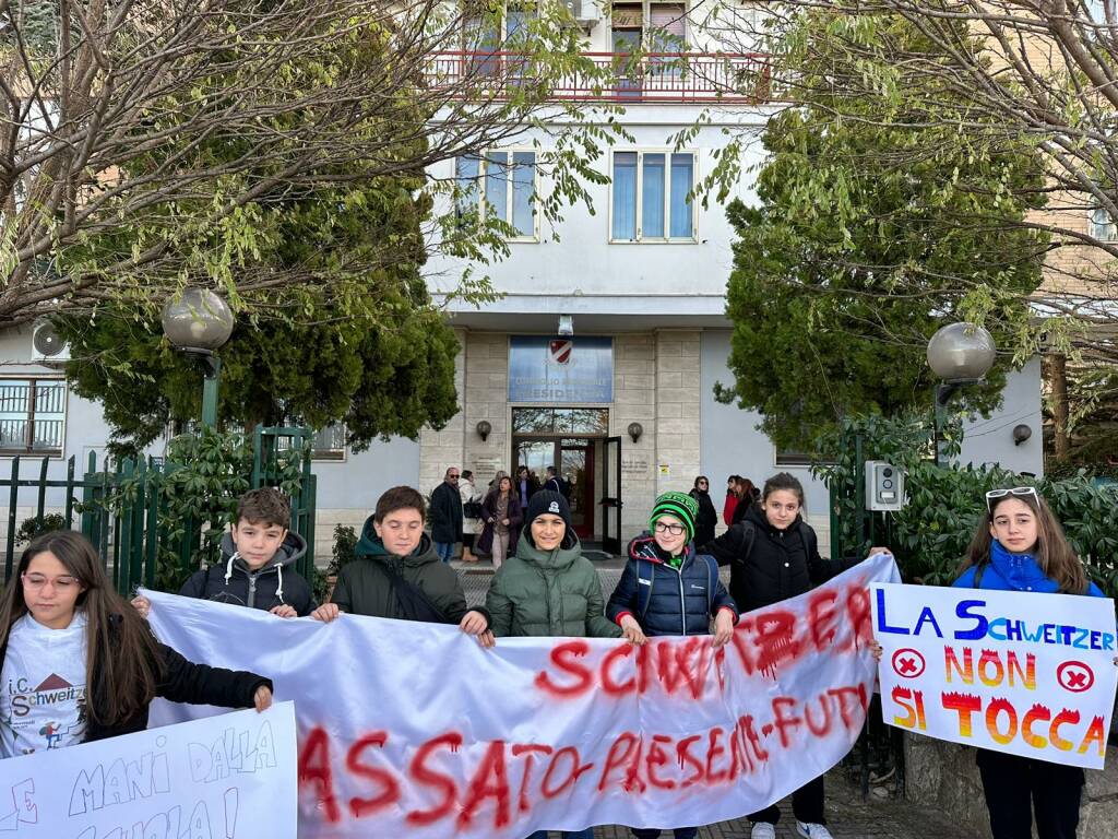 Protesta Schweitzera Campobasso 