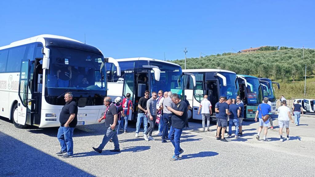 Tifosi lupo a S.Benedetto