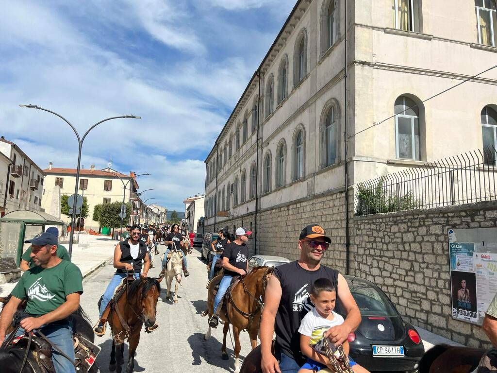 passeggiata cavallo pescolanciano