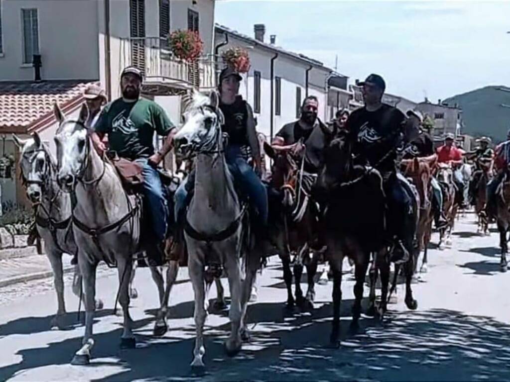 passeggiata cavallo pescolanciano