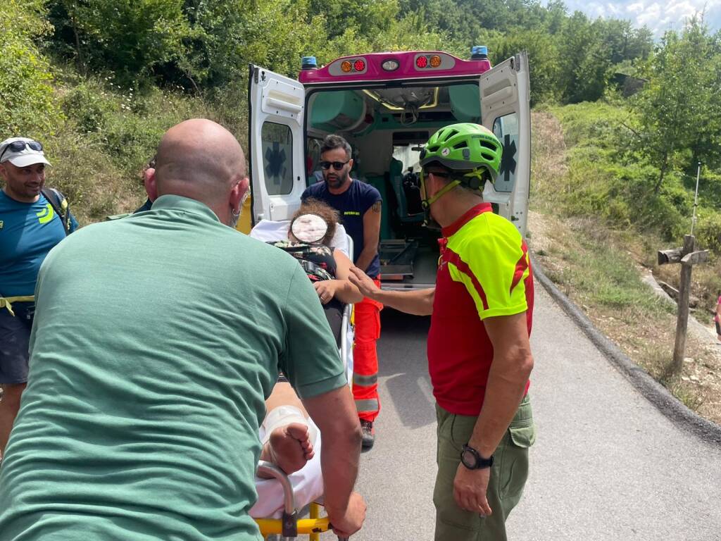 soccorso alpino donna a carpinone