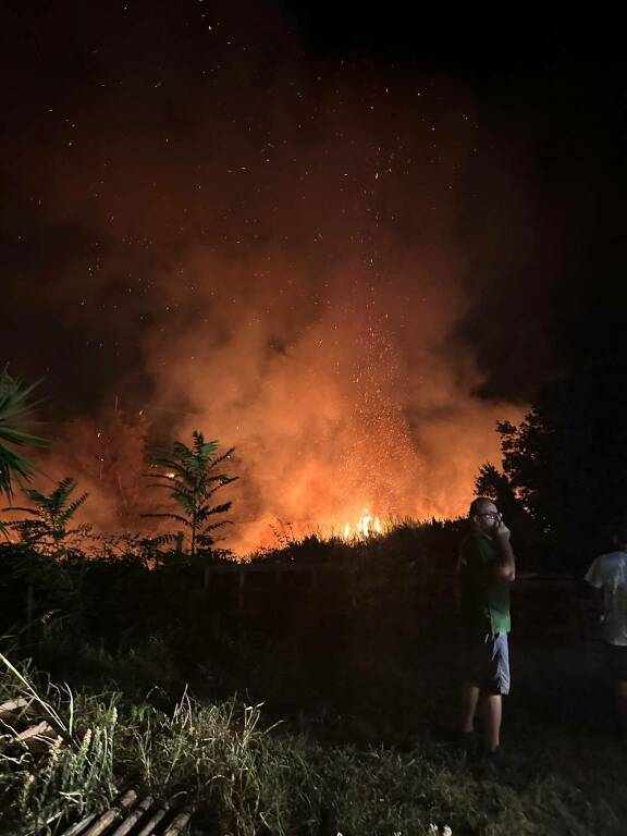 Incendio colle macchiuzzo