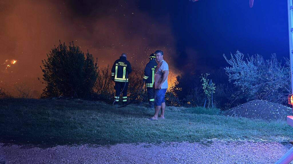 Incendio colle macchiuzzo